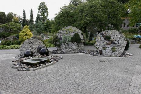 The urbanite spheres. Photo provided by Utrecht Botanic Garden